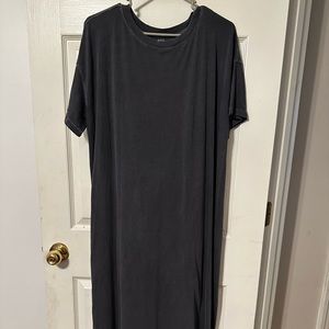 Old navy tshirt dress. MIDI length